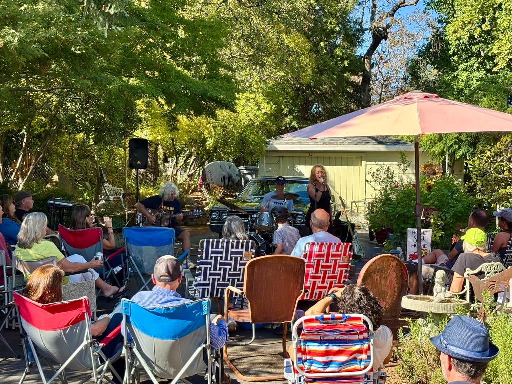 Live music at Auburn Porchfest community event